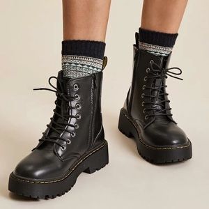 Combat boots